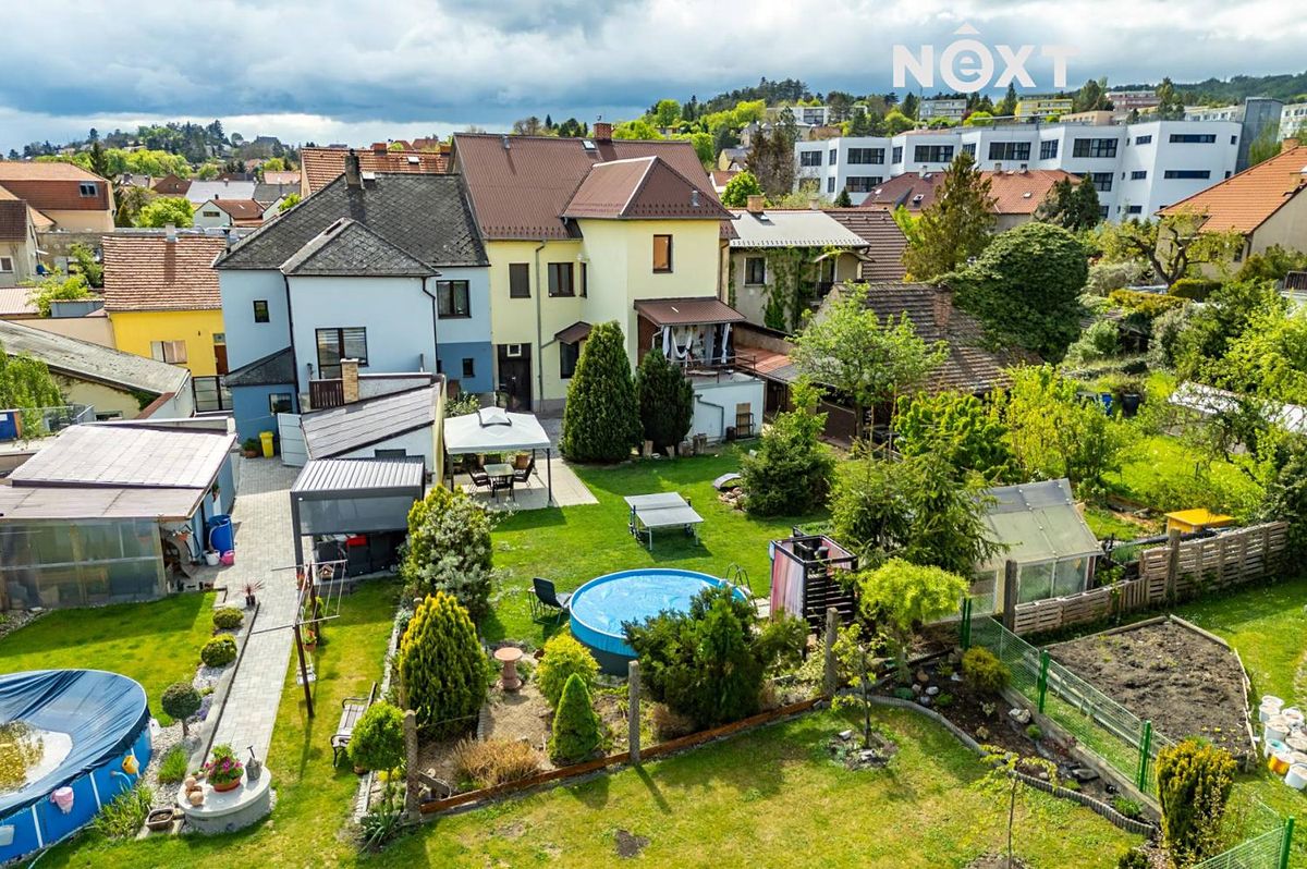 Prodej rodinného domu 383 m², pozemek 595 m² – fotografie 4