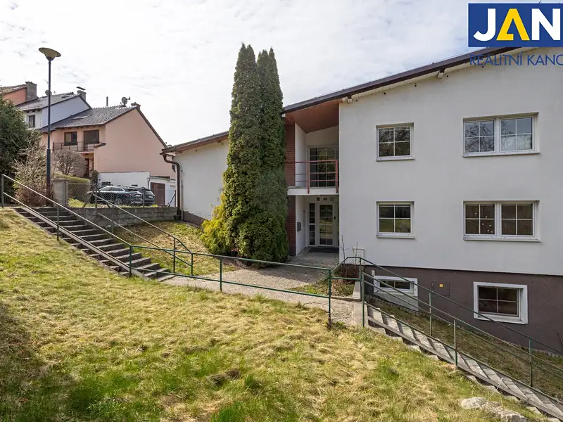 Prodej rodinného domu 285 m², pozemek 165 m², Krnov – náhled fotky 1