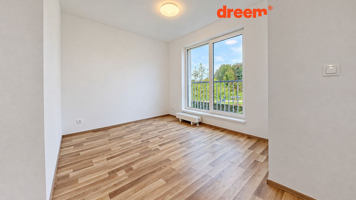 Pronájem bytu 2+kk 55 m² – fotografie 2