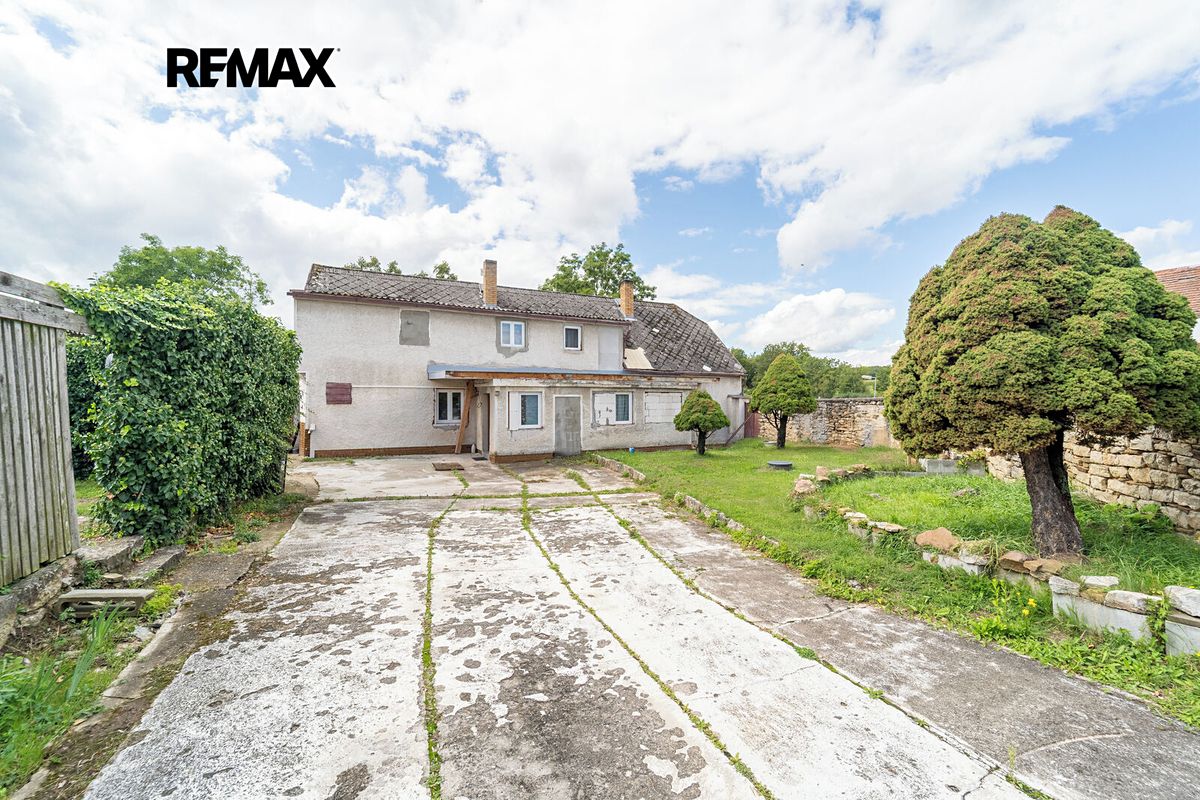 Prodej rodinného domu 160 m², pozemek 1334 m² – fotografie 2