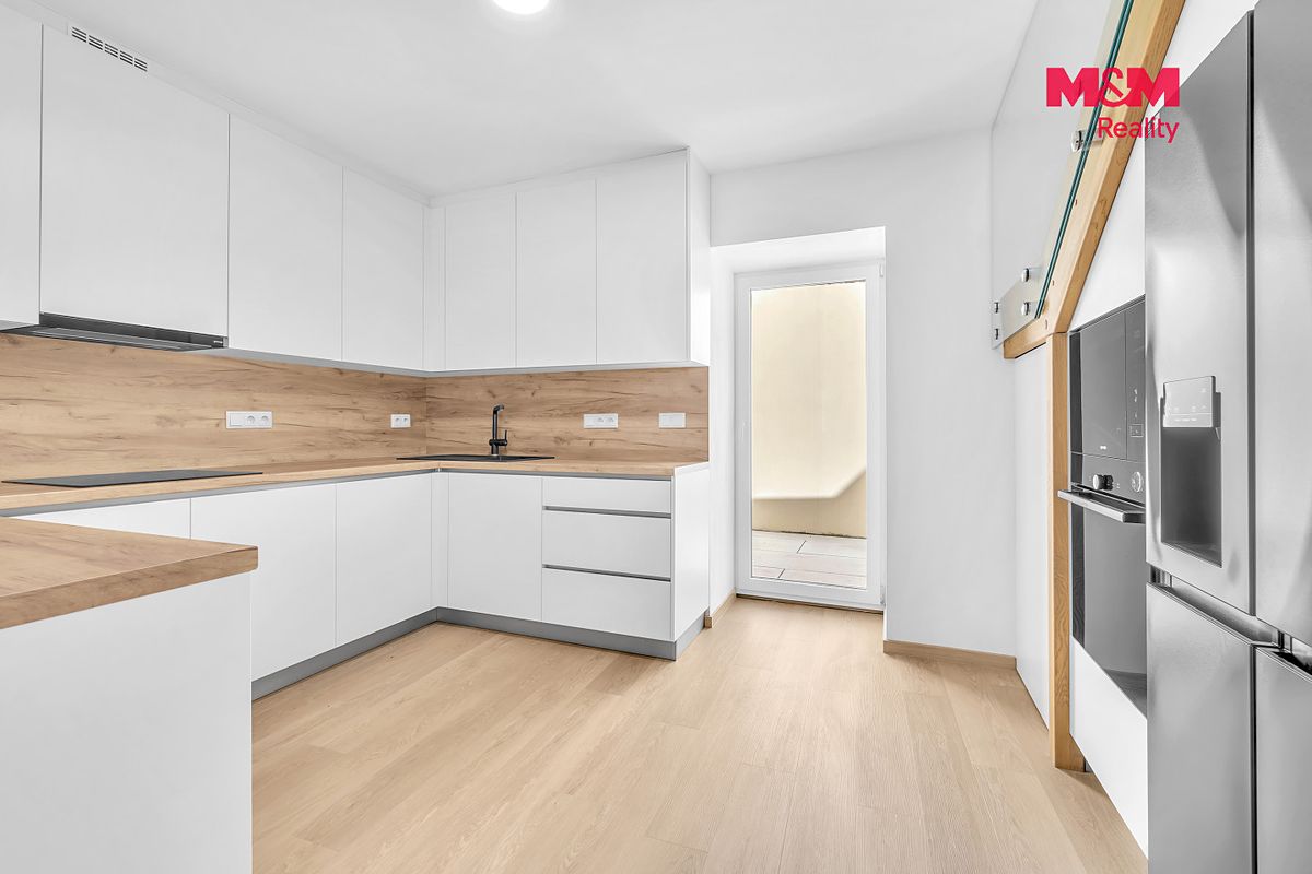 Prodej rodinného domu 134 m², pozemek 131 m² – fotografie 2