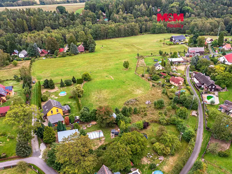 Prodej stavebního pozemku 1899 m², Arnoltice – náhled fotky 1