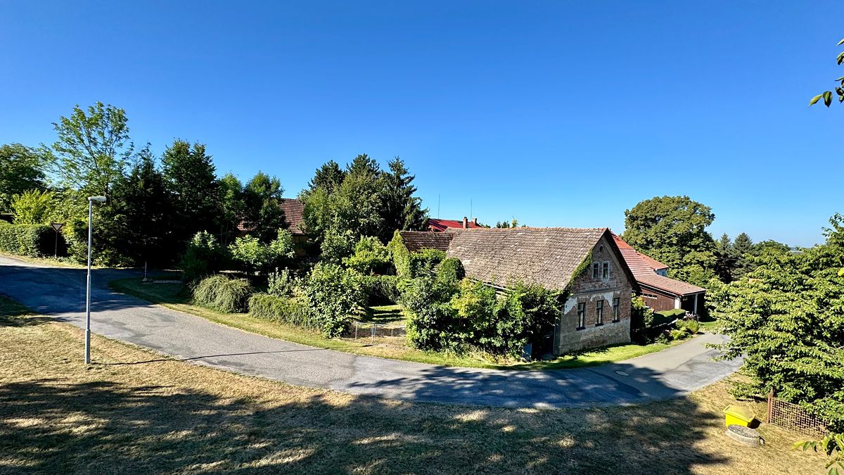 Prodej rodinného domu 294 m², pozemek 475 m² – fotografie 2
