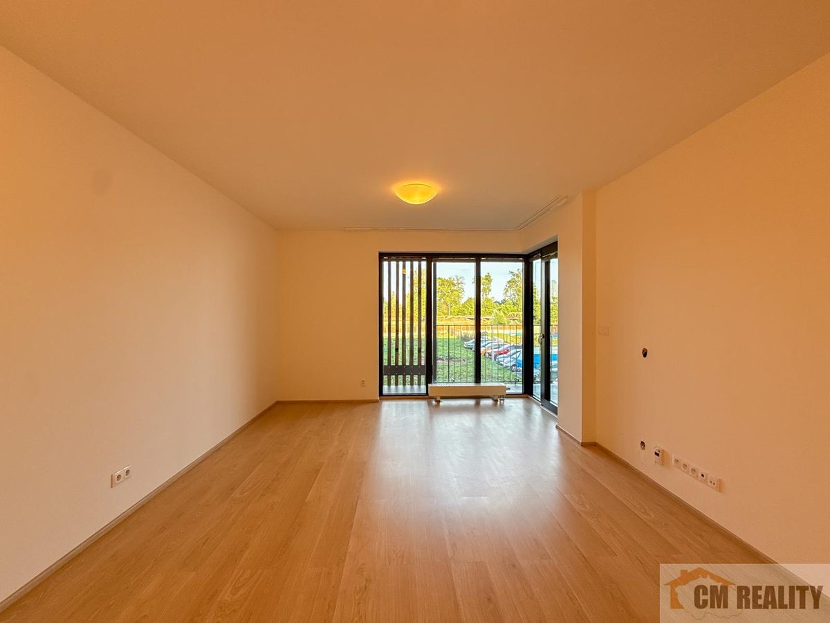 Pronájem bytu 2+kk 56 m² – fotografie 2