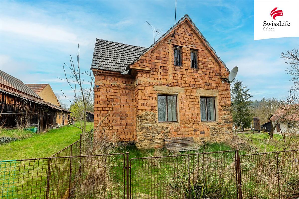 Prodej rodinného domu 130 m², pozemek 1567 m² – fotografie 2