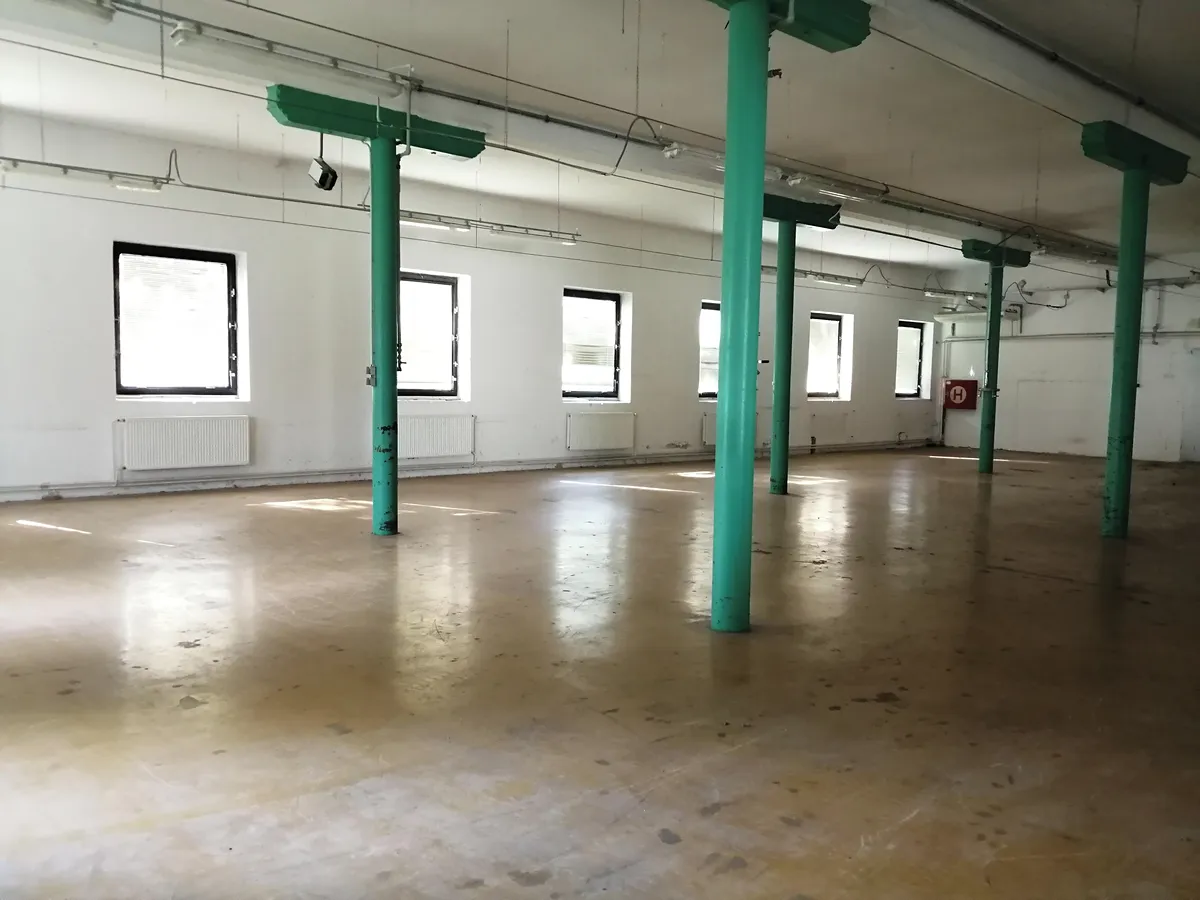 Pronájem skladového prostoru 407 m²