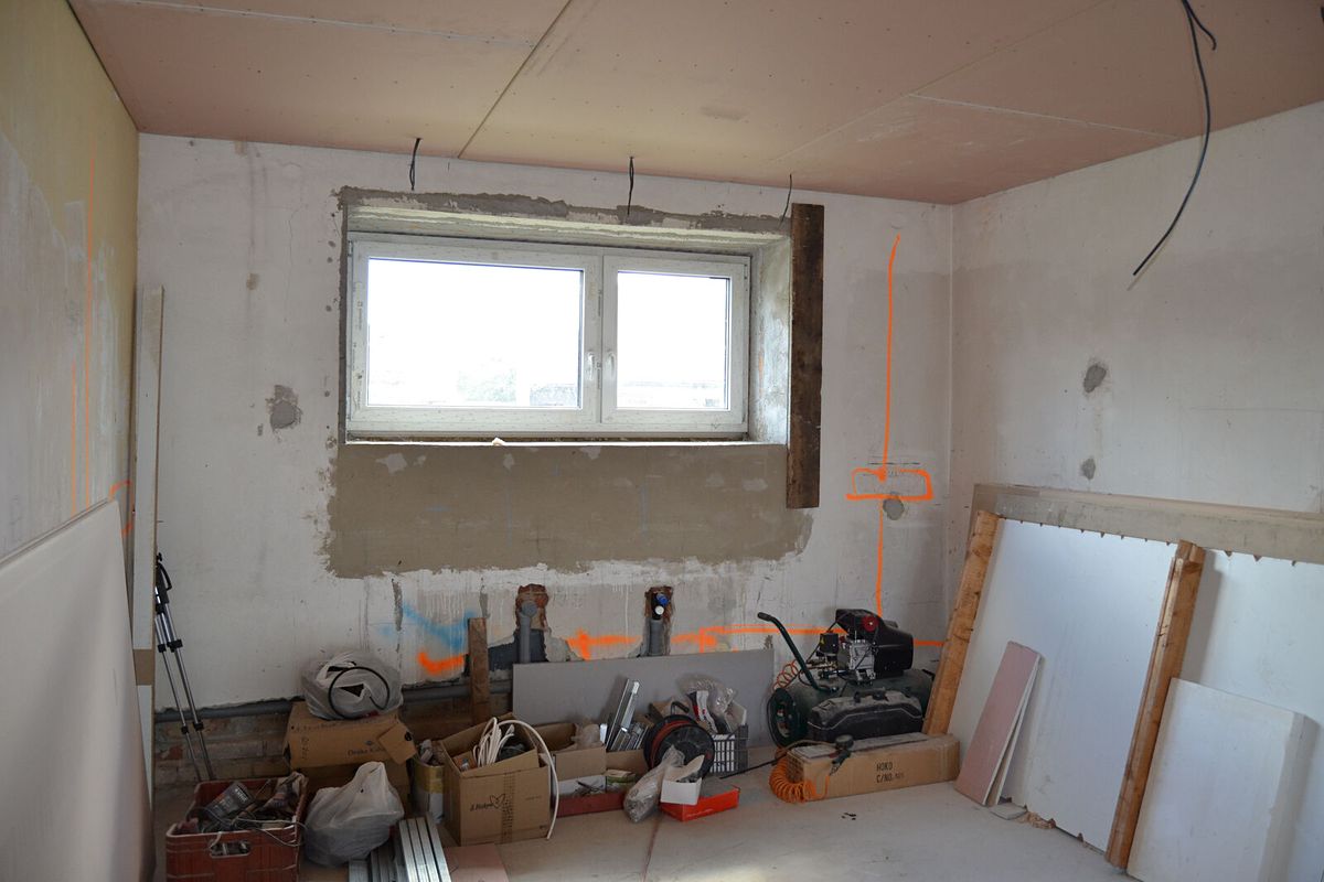 Prodej rodinného domu 200 m², pozemek 889 m² – fotografie 3