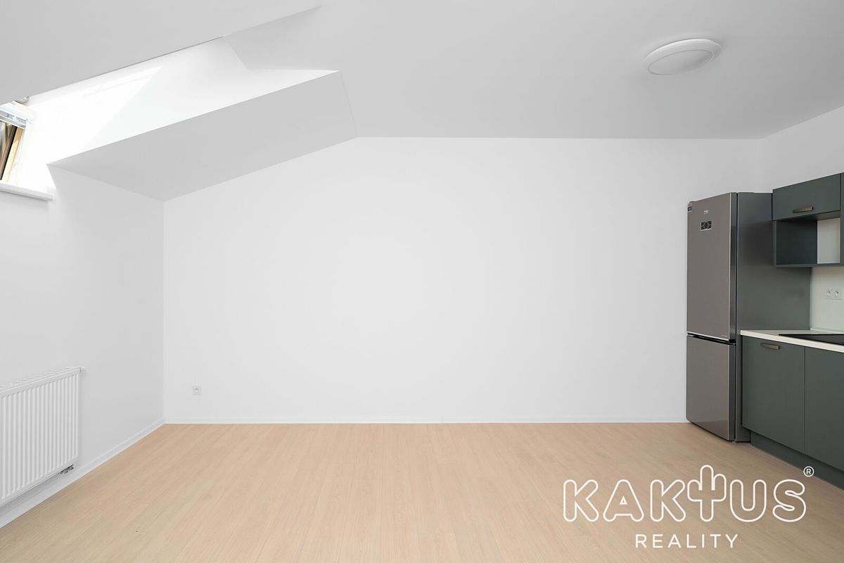 Pronájem bytu 2+kk 54 m² – fotografie 2
