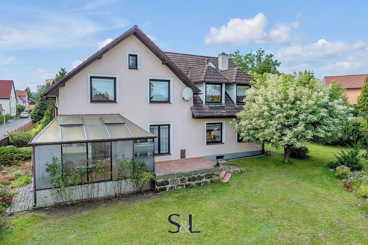 Prodej rodinného domu 240 m², pozemek 1732 m²