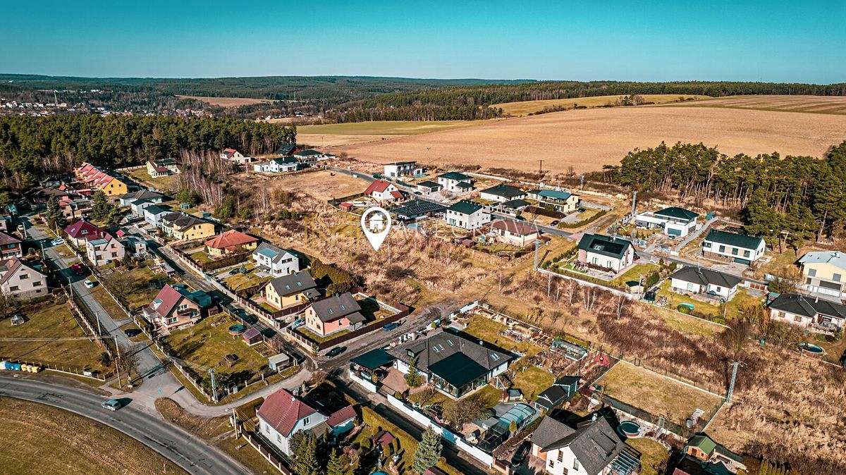 Prodej stavebního pozemku 675 m² – fotografie 2