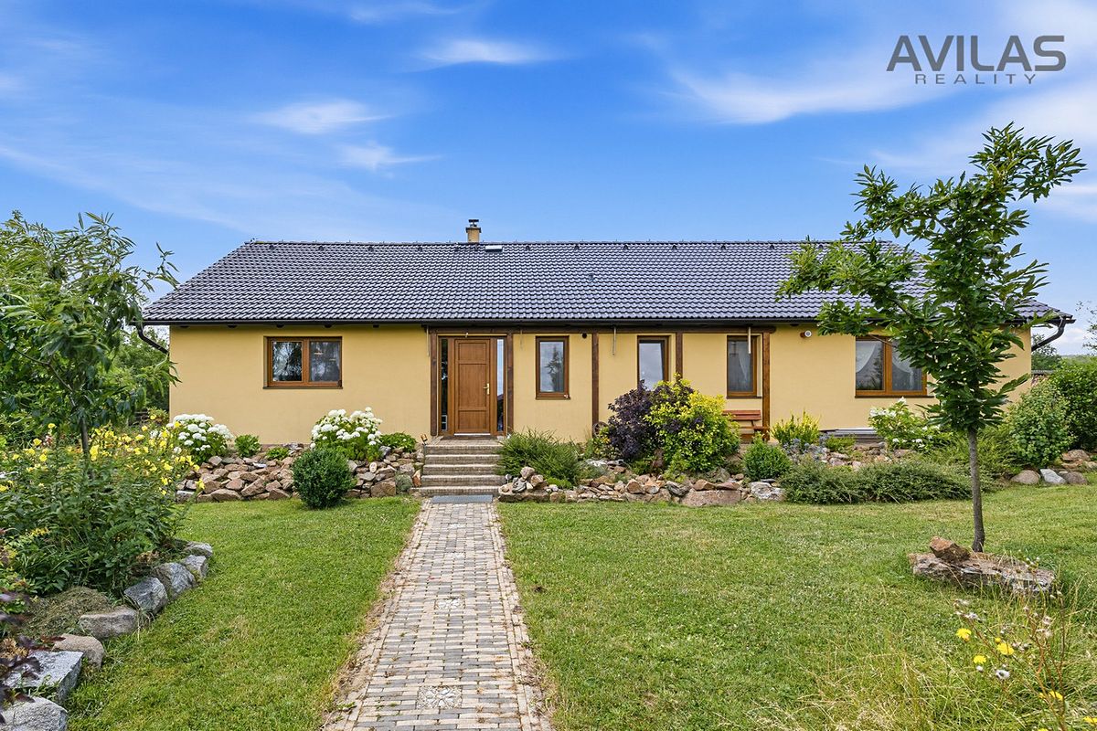Prodej rodinného domu 184 m², pozemek 2893 m² – fotografie 3