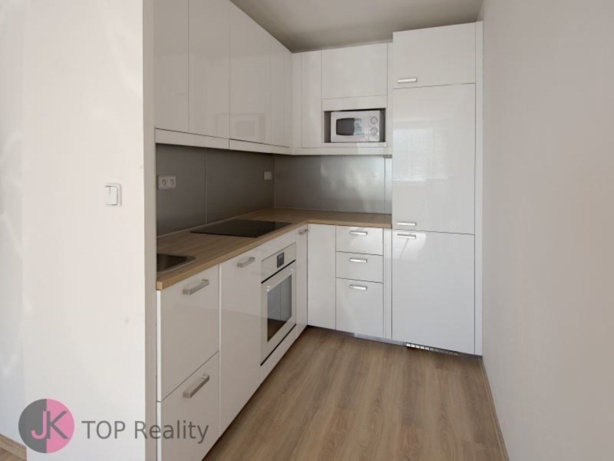 Pronájem bytu 2+kk 43 m²