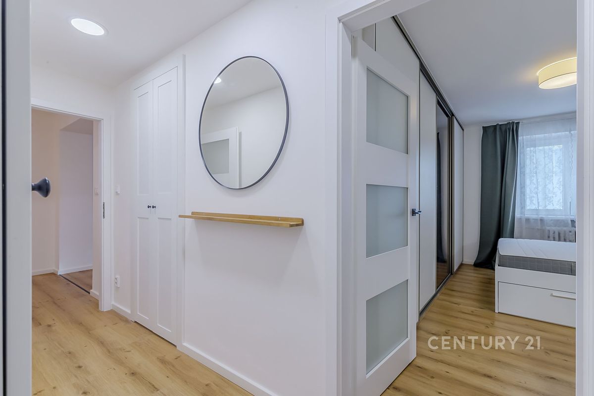 Pronájem bytu 2+kk 66 m² – fotografie 5