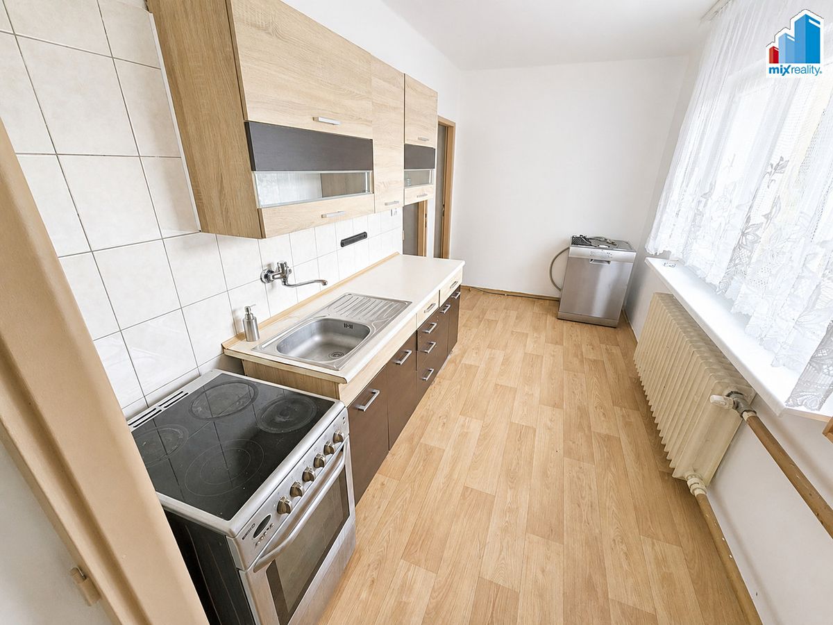 Prodej rodinného domu 125 m², pozemek 768 m² – fotografie 5
