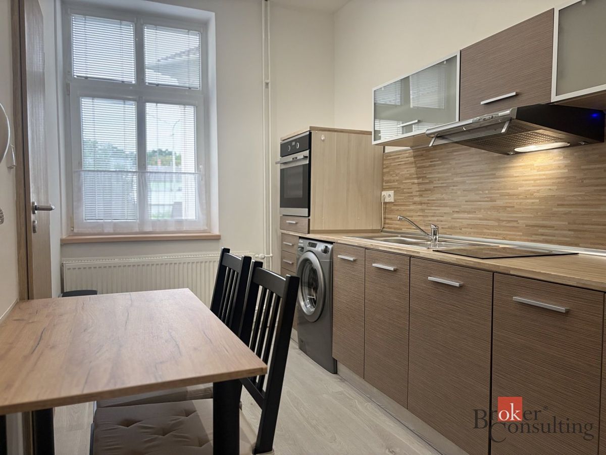 Pronájem bytu 1+1 37 m² – fotografie 2