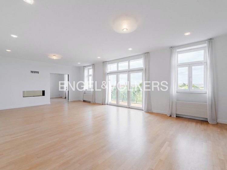 Квартира 6+ в оренду, 204 м² (1 з 19)