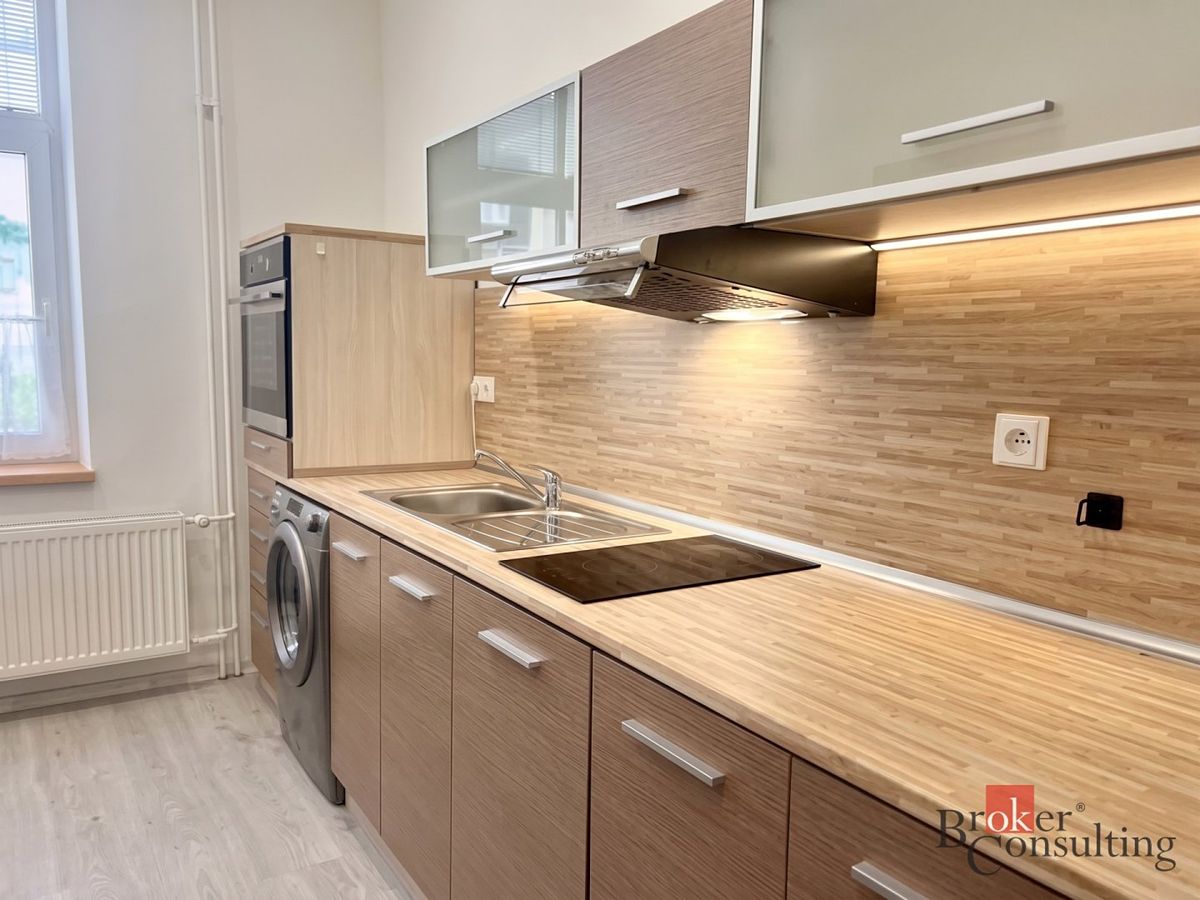 Pronájem bytu 1+1 37 m²