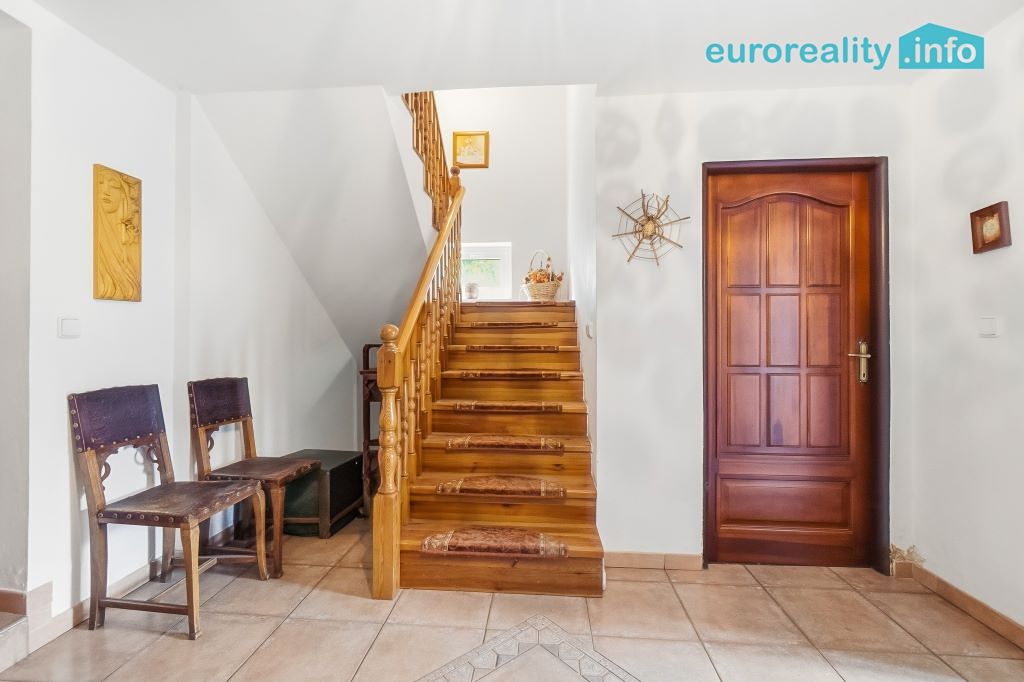 Prodej rodinného domu 190 m², pozemek 636 m² – fotografie 3