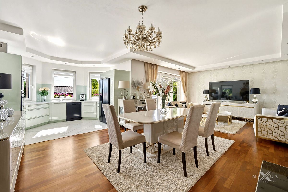 Prodej rodinného domu 323 m², pozemek 1018 m² – fotografie 4