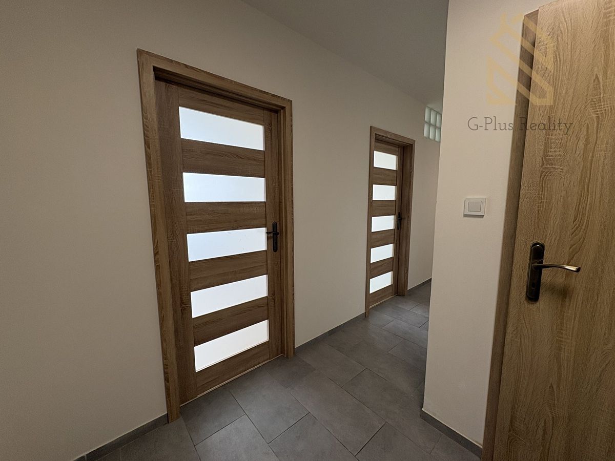 Pronájem bytu 2+1 38 m² – fotografie 2