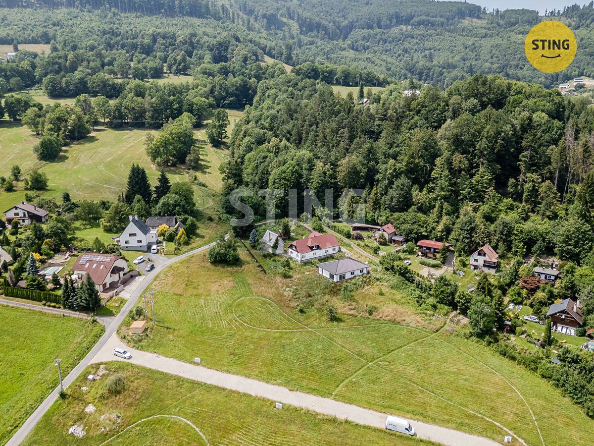 Prodej stavebního pozemku 1922 m² – fotografie 2