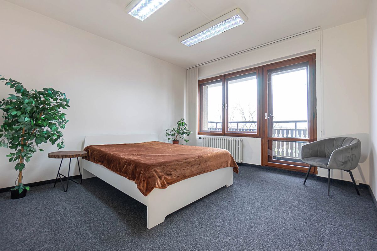 Pronájem bytu 1+1 49 m² – fotografie 2