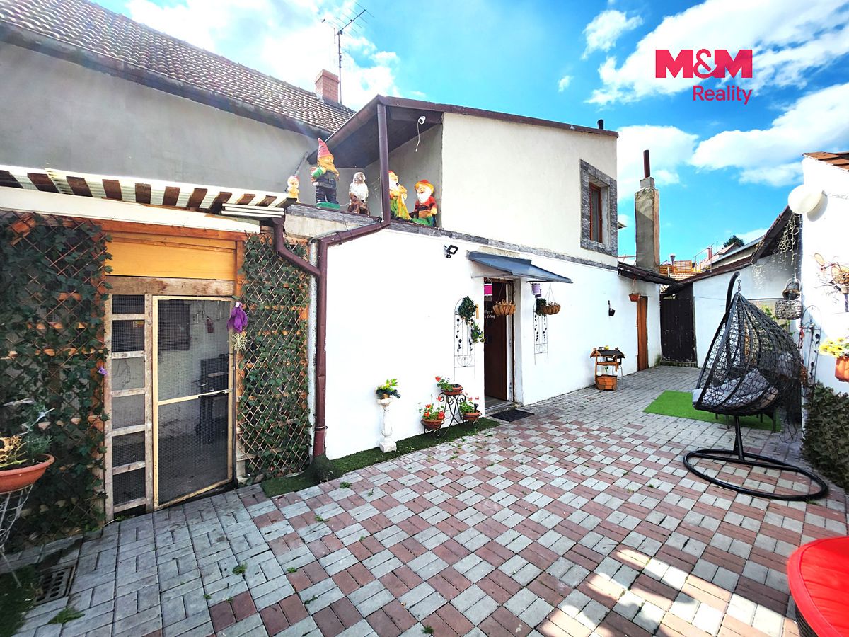 Prodej rodinného domu 208 m², pozemek 253 m² – fotografie 3