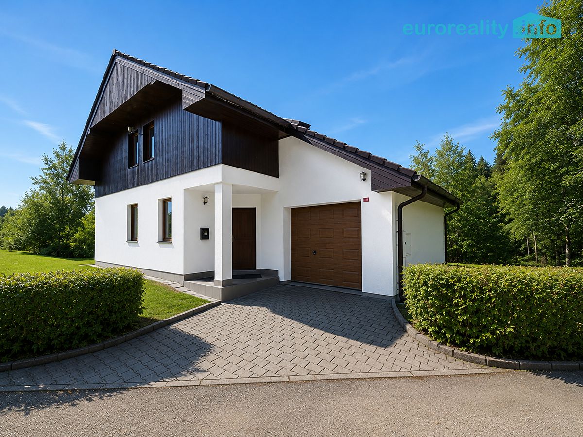 Prodej rodinného domu 180 m², pozemek 447 m²
