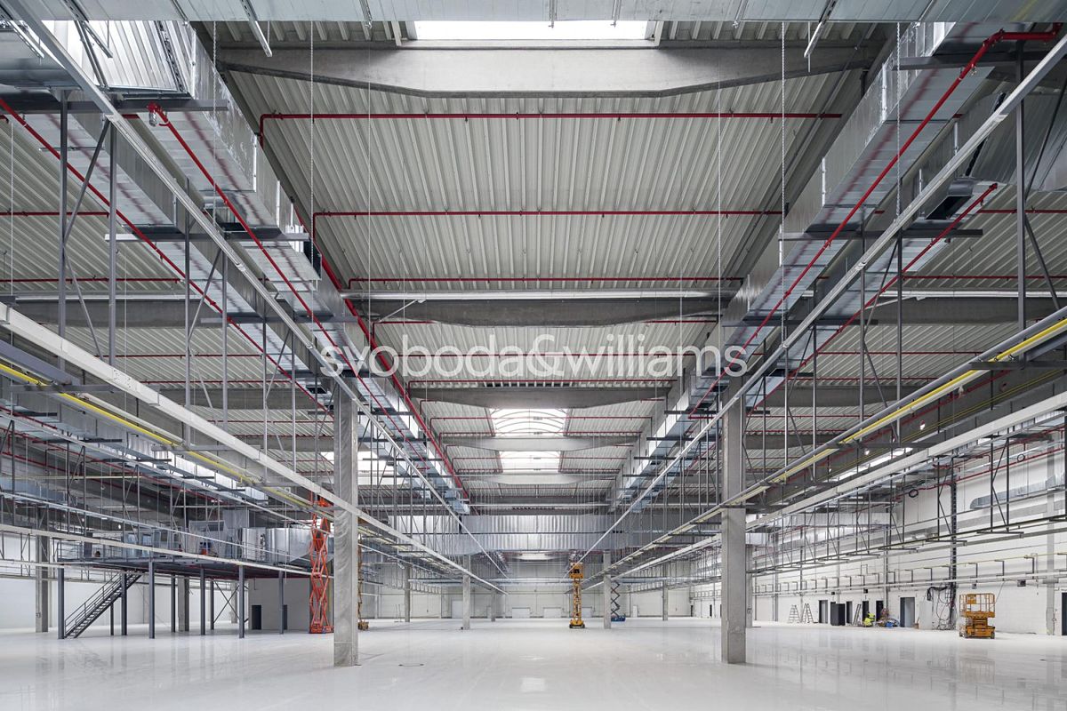Pronájem skladového prostoru 7276 m²