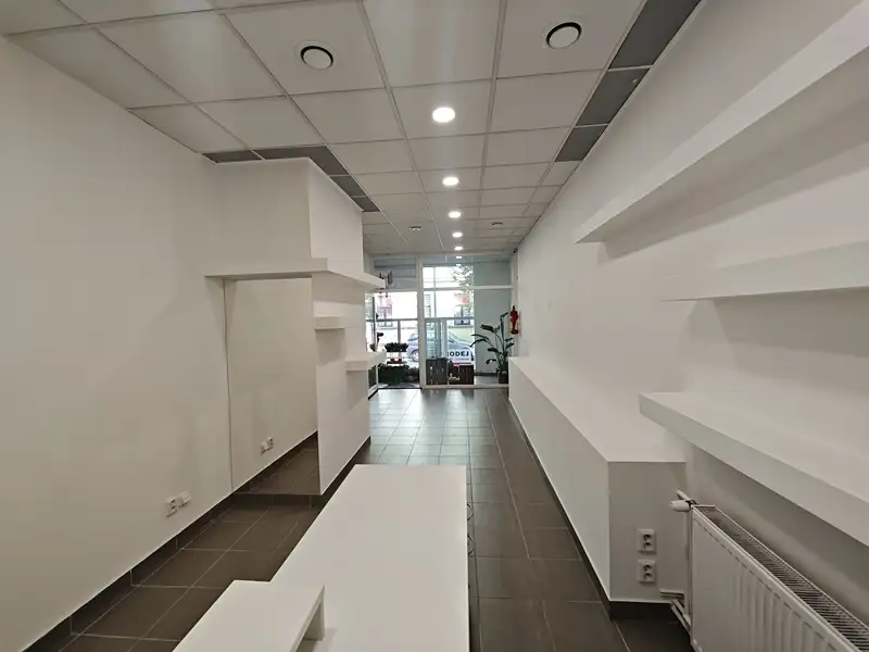 Pronájem obchodního prostoru 63 m², Pardubice – náhled fotky 3