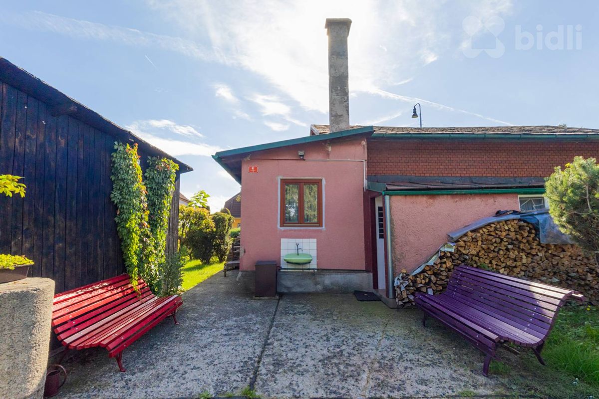 Prodej rodinného domu 80 m², pozemek 986 m² – fotografie 3