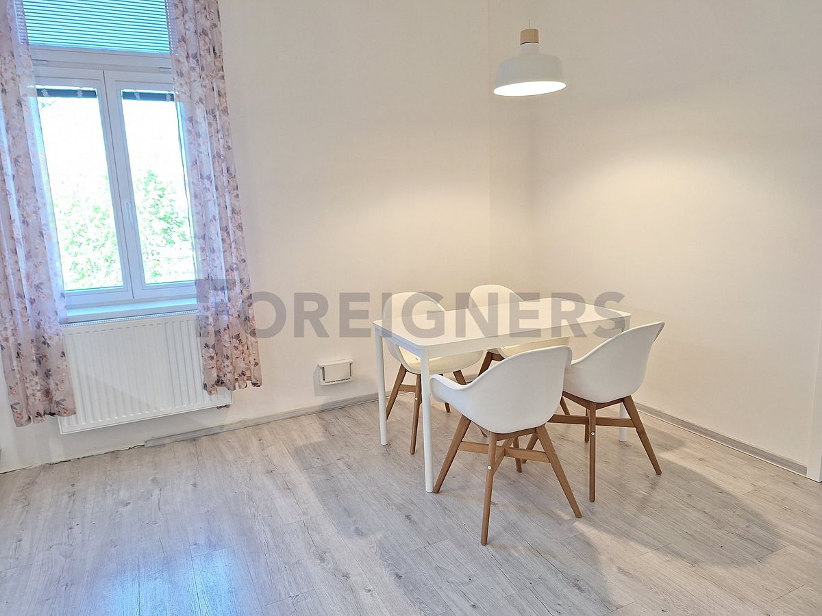 Pronájem bytu 2+kk 46 m² – fotografie 2
