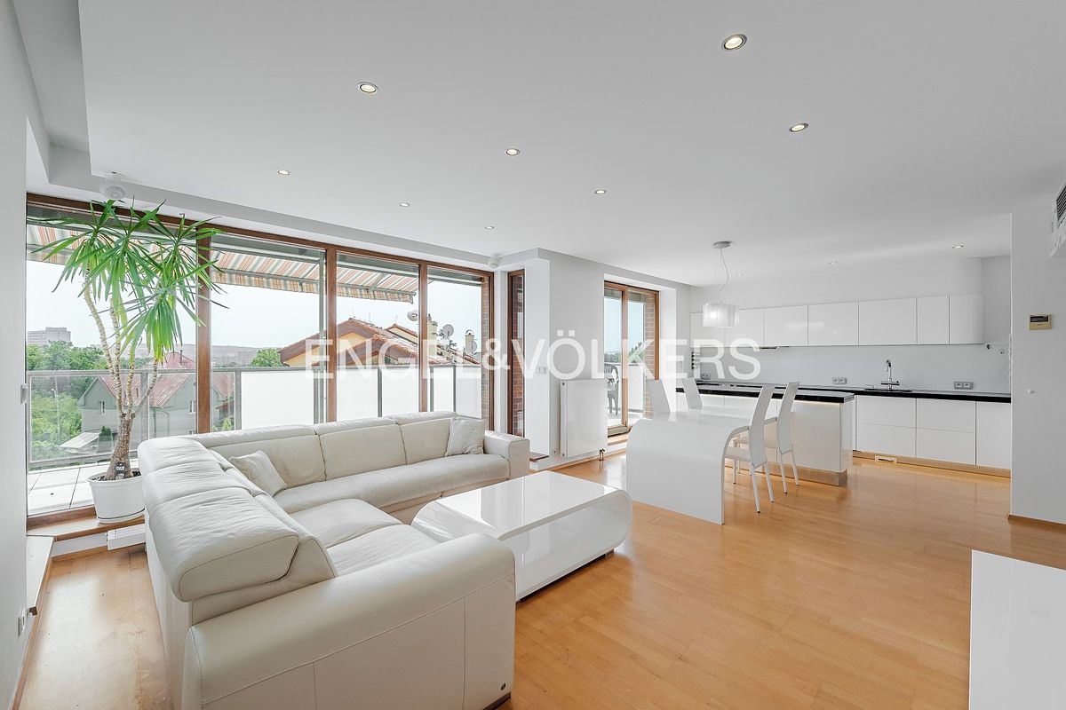 Pronájem bytu 3+kk 101 m²