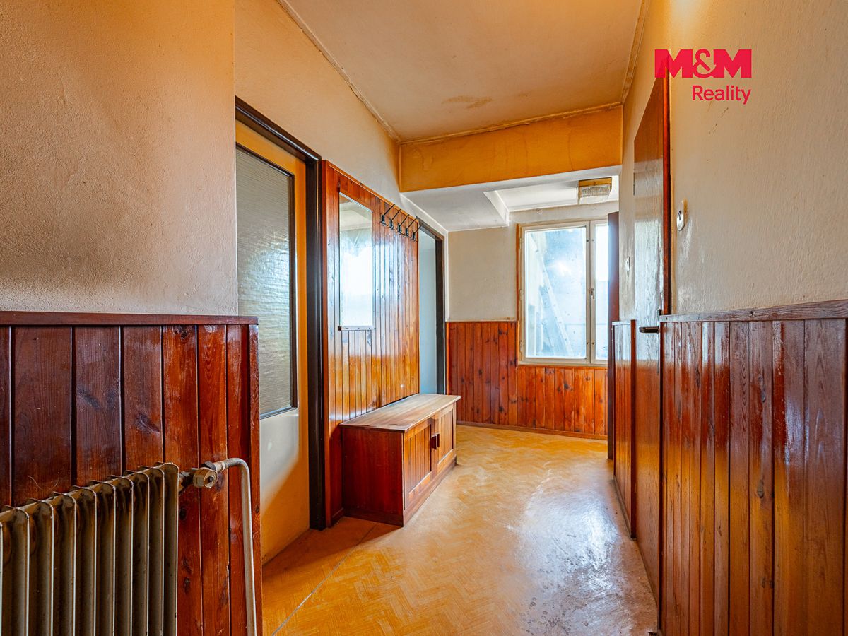 Prodej rodinného domu 140 m², pozemek 694 m² – fotografie 4