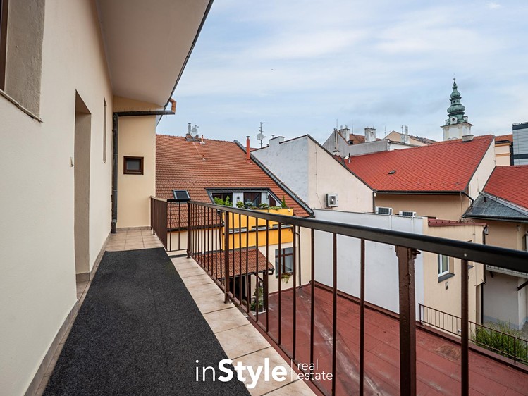 Pronájem bytu 3+kk, 67 m² (18 z 23)