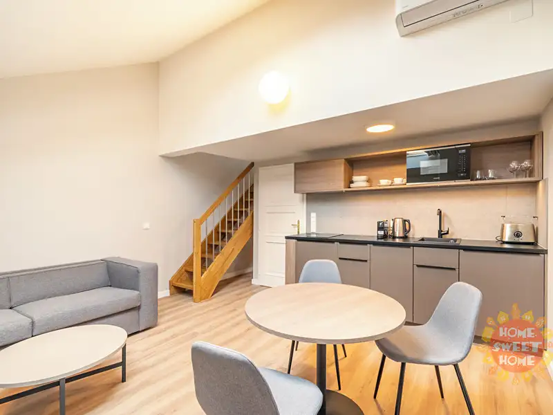 Pronájem bytu 2+kk 37 m², Praha – náhled fotky 1