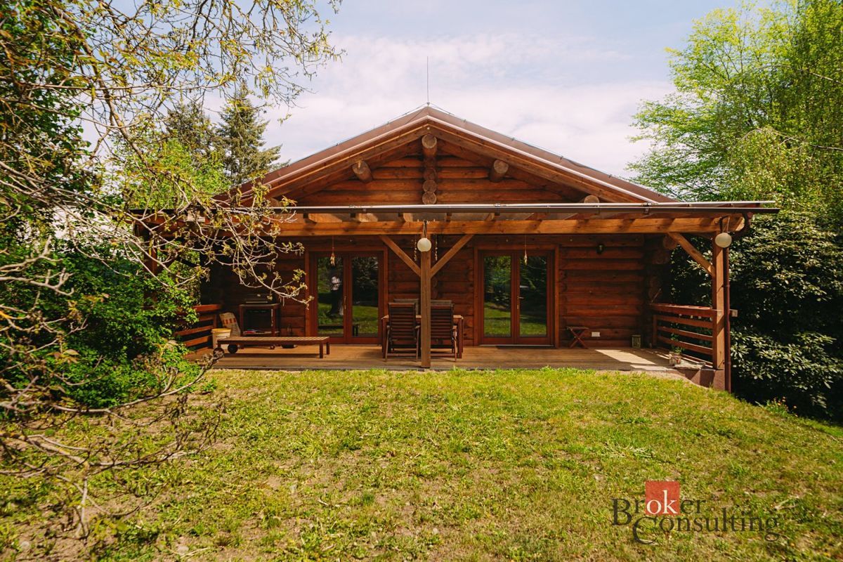 Prodej rodinného domu 154 m², pozemek 1388 m²