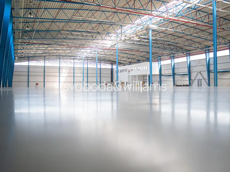 Pronájem komerční nemovitosti 8696 m², Kněževes – náhled fotky 2