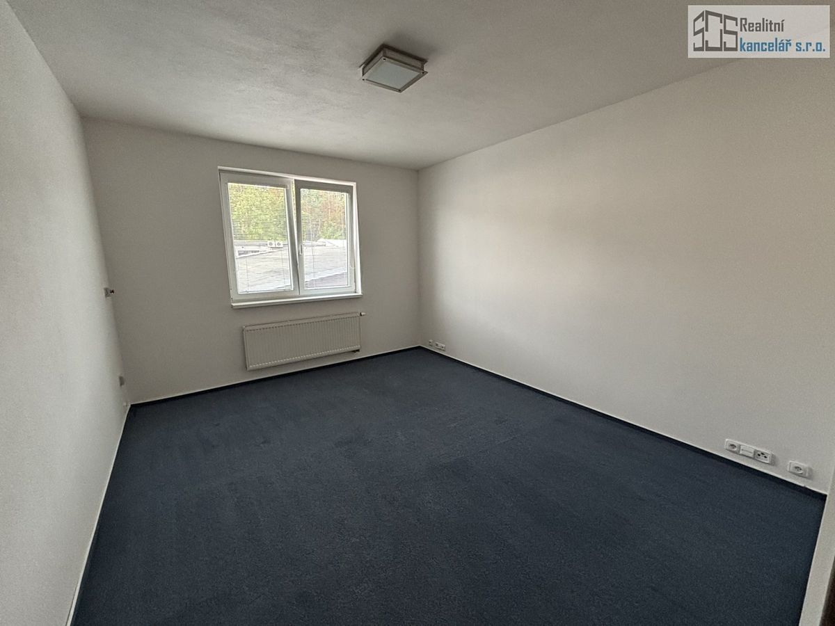 Pronájem kanceláře 52 m² – fotografie 4