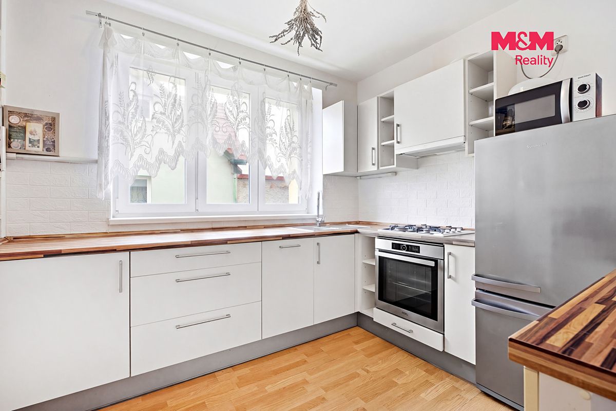 Prodej rodinného domu 126 m², pozemek 368 m² – fotografie 2