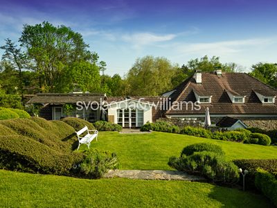 Prodej rodinného domu 430 m², pozemek 7975 m²