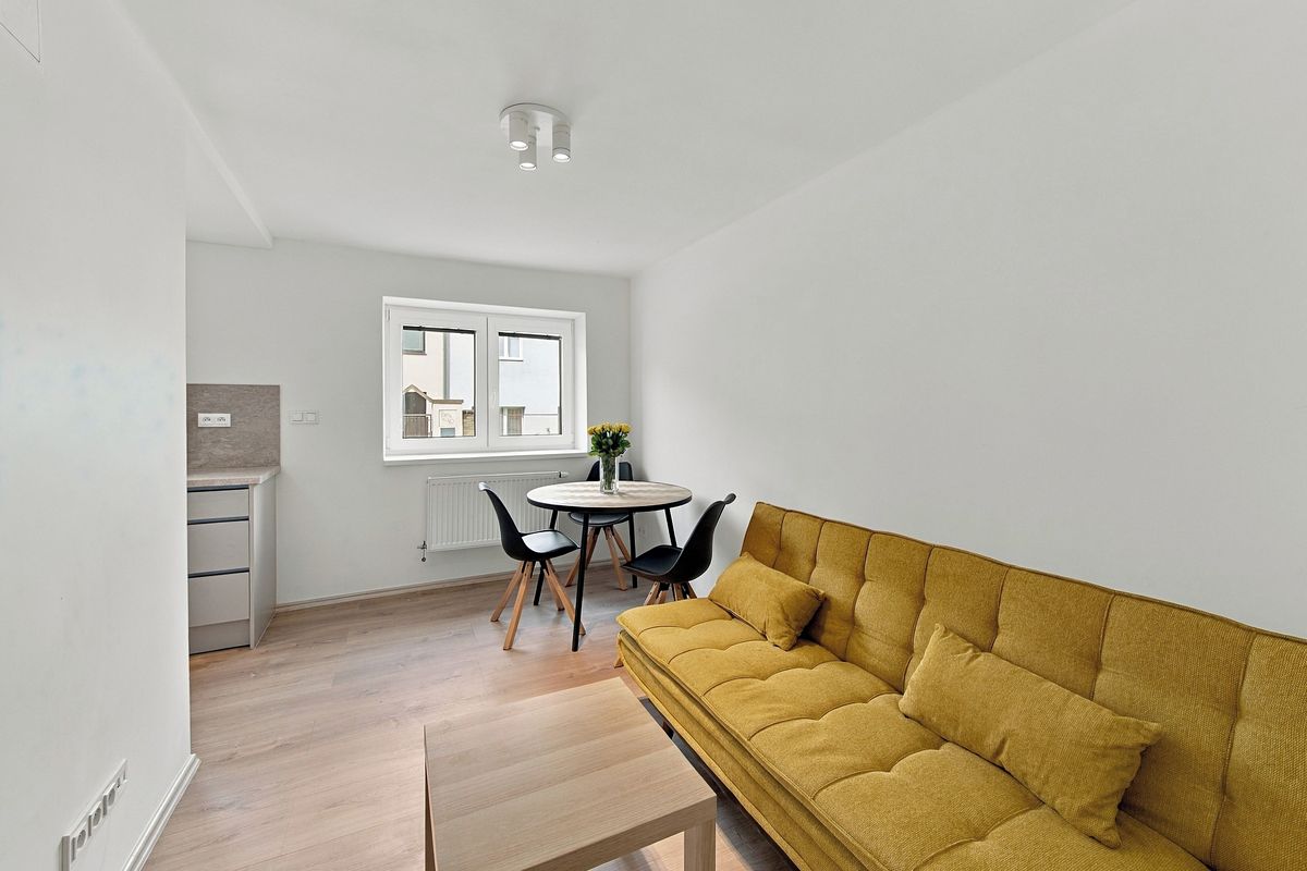Pronájem bytu 2+kk 55 m² – fotografie 2
