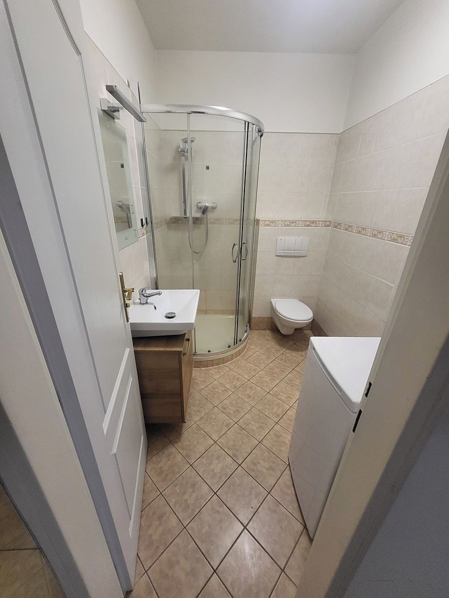 Pronájem bytu 2+kk 37 m² – fotografie 4