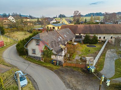 Prodej rodinného domu 275 m², pozemek 865 m²