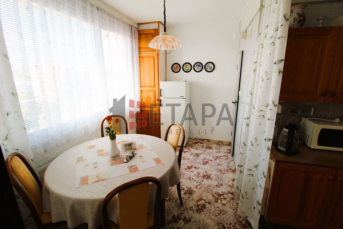 Pronájem bytu 2+1 65 m² – fotografie 3