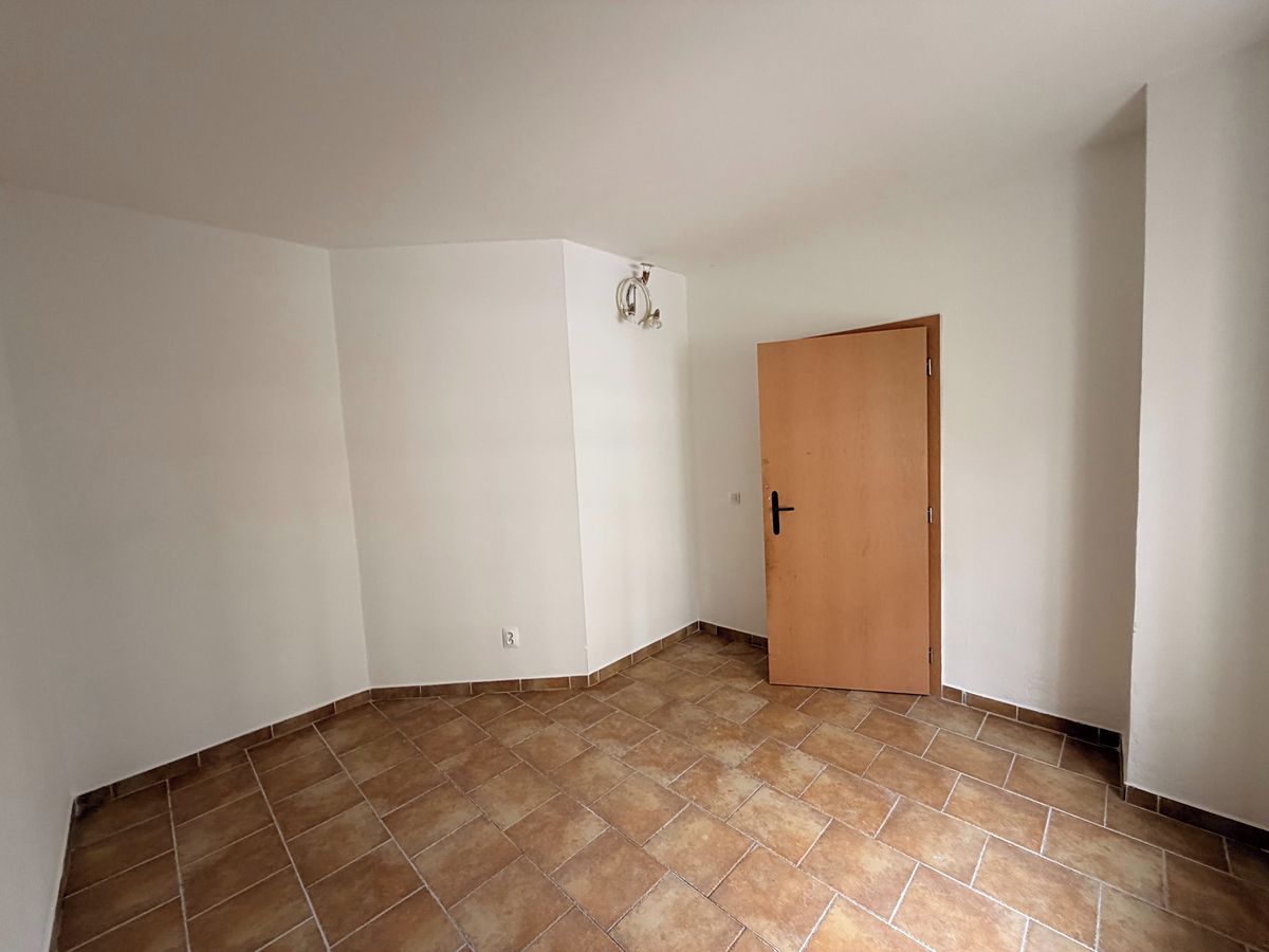 Pronájem bytu 3+kk 100 m² – fotografie 4