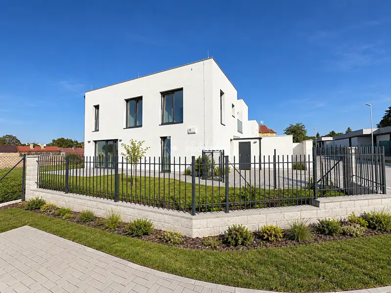 Prodej rodinného domu 131 m², pozemek 406 m², Roudnice nad Labem – náhled fotky 1