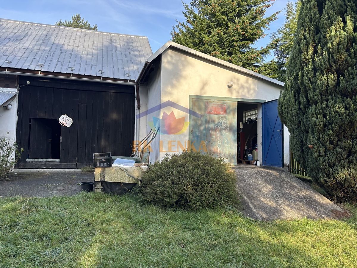 Prodej rodinného domu 200 m², pozemek 6556 m² – fotografie 3