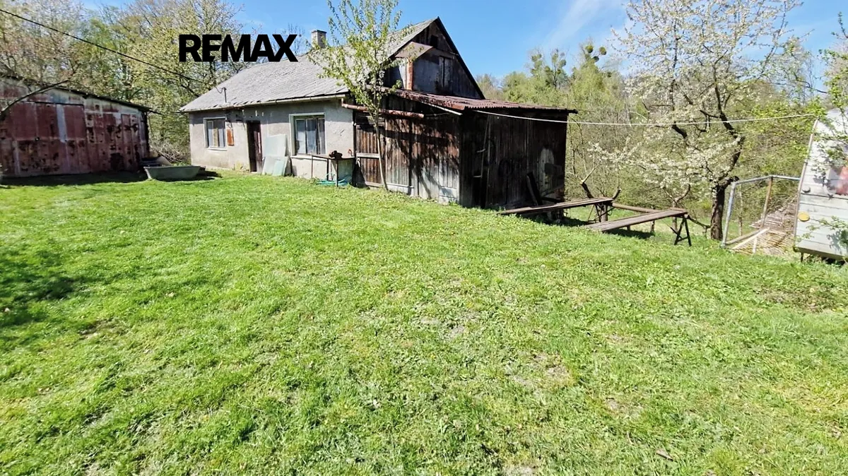 Prodej rodinného domu 102 m², pozemek 2222 m²