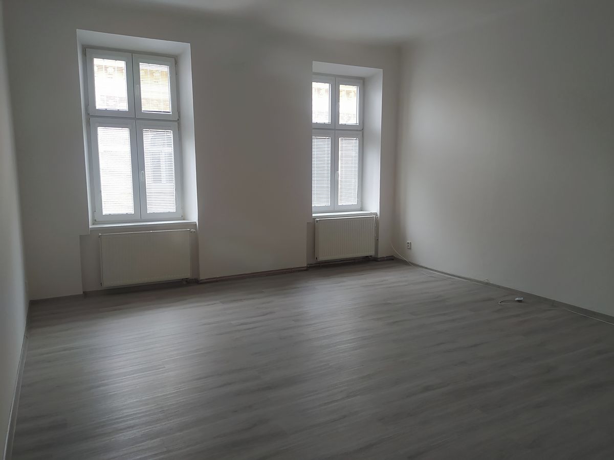 Pronájem bytu 3+kk 74 m²